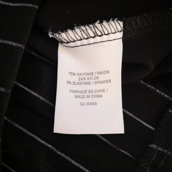 Reitmans Ladies Size 7 Black & with Grey Stripes Pull On Skirt - Picture 7 of 8